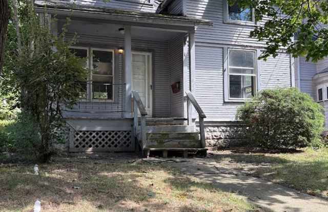 Three bedroom one bathroom home for rent photos photos