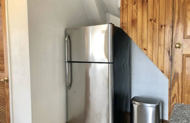 1535 6th St NW Gallery 3