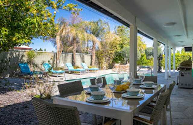 Racquet Club West, FURNISHED, Seasonal OR Long Term Gallery 4