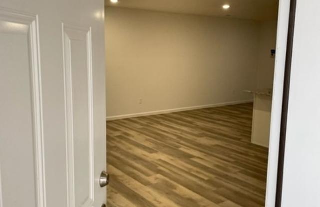 Duplexes Now Available! - 433 East James Drive, Strafford, MO 65757