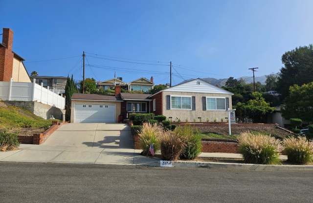3154 Jolley Dr., Burbank | 3 Bedrooms + Den | 1.5 Bathrooms | Prime Location photos photos