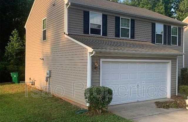 8236 Deodora Cedar Ln - 8236 Deodora Cedar Lane, Charlotte, NC 28215
