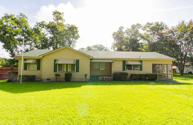 107 Saxon Place photos photos