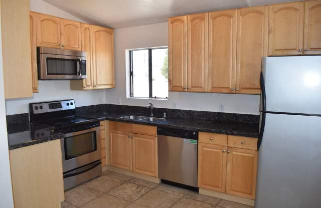 3 Bed 2 Bath North Park Condo- Gated Community- 1 Car Detached Garage - 4336 Felton Street, San Diego, CA 92104