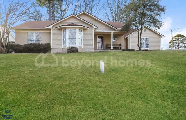 Charming 3-Bed / 2-Bath Single-Story Home in Little Rock with 1,554 Sq Ft of Space! photos photos