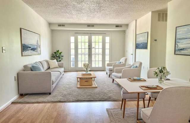 Bright & Spacious | 955 sqft 2BR/2BA Condo | Excellent Commuter Location! photos photos Bright & Spacious | 955 sqft 2BR/2BA Condo | Excellent Commuter Location! photos photos
