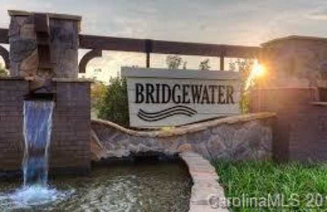 3866 Lake Breeze Drive Gallery 2