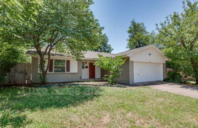330 W. Silverwood Dr. photos photos