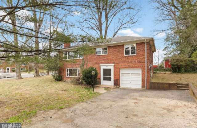 3216 Hewitt St - 3216 Hewitt Street, West Falls Church, VA 22042