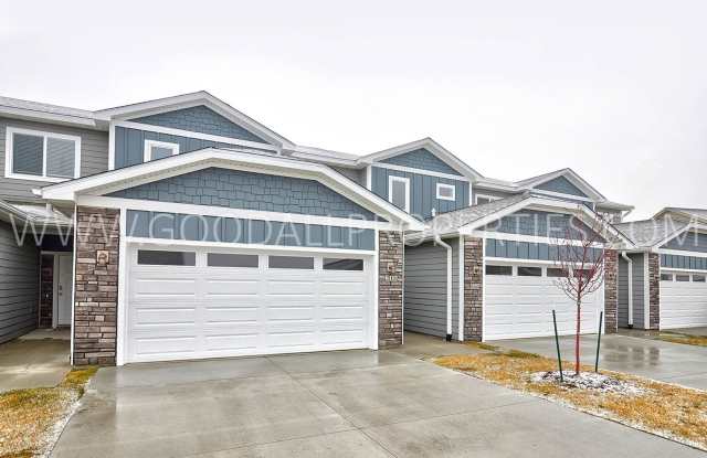 Price reduction** Beautiful 3 bedroom 2.5 bath townhome in Waukee! photos photos