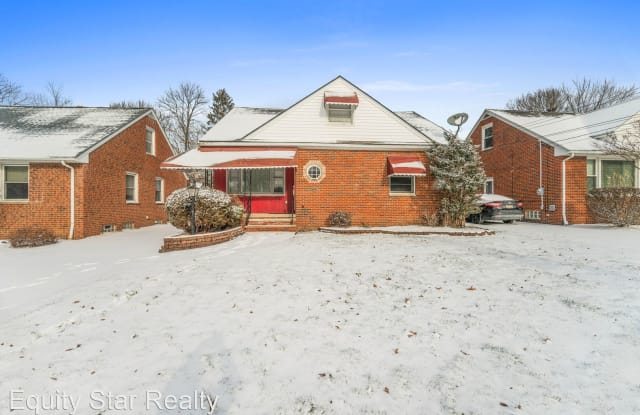 4415 Greenway Rd - 4415 Greenway Road, South Euclid, OH 44121
