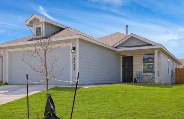 3-BEDROOM HOME IN NORTHEAST CROSSING Gallery 3