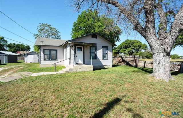 122 Perryman Street - 122 Perryman Street, New Braunfels, TX 78130