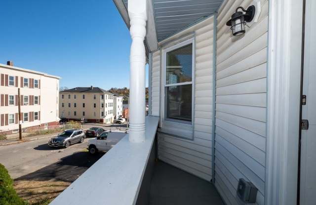 13 Seward St - 13 Seward Street, Worcester, MA 01604