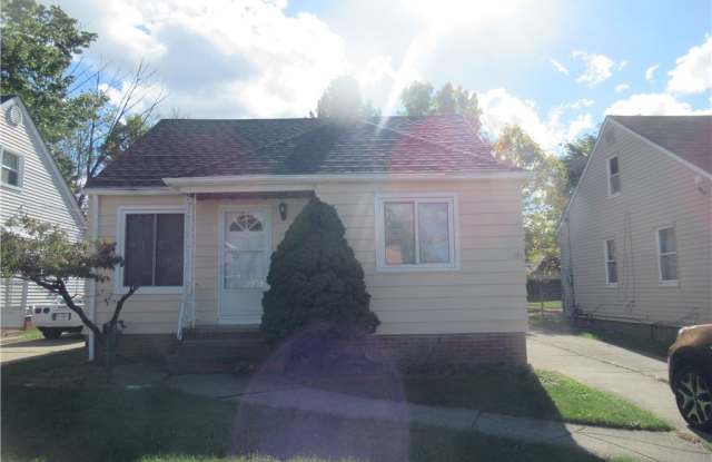 8005 Bremen Avenue photos photos