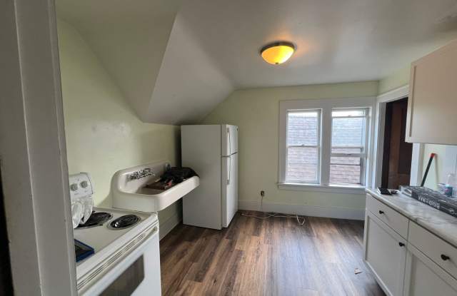 1031 S 5th Avenue photos photos
