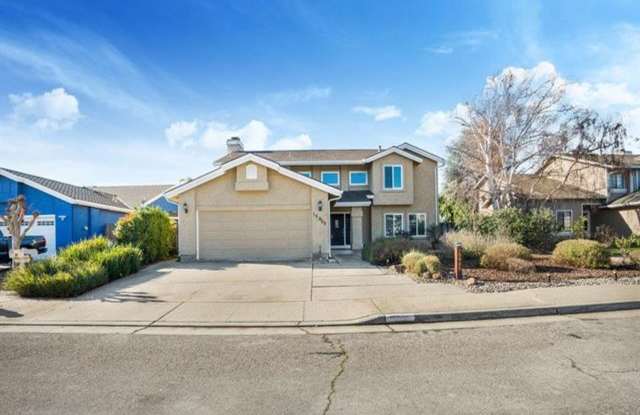 Fully remodeled home, Pet friendly with A/C and gardener included photos photos