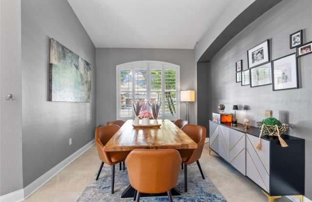 10602 ROCHESTER Way Gallery 2