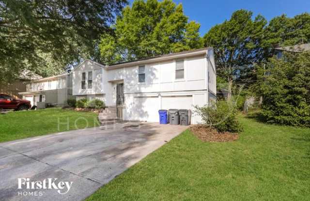 1605 South Kiowa Drive Gallery 2