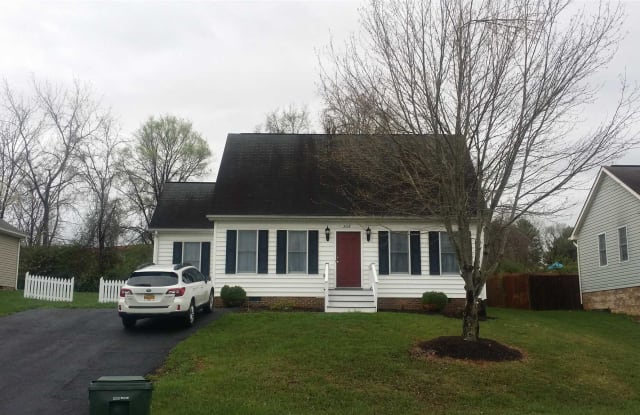 2108 MOSLEY ST - 2108 Mosley Street, Waynesboro, VA 22980