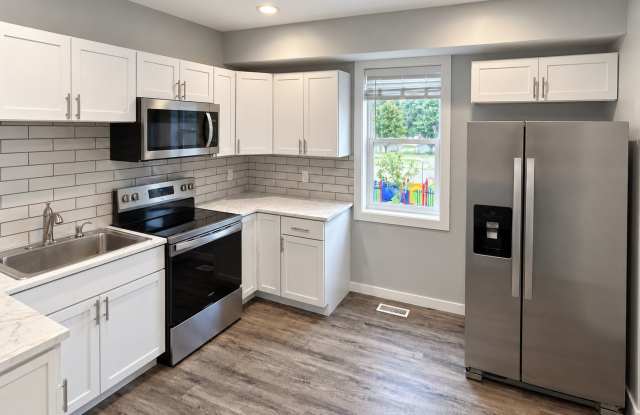 Room for Everyone! Fully Remodeled 6-Bedroom Home in South Omaha Half of First Full Months rent! Gallery 1