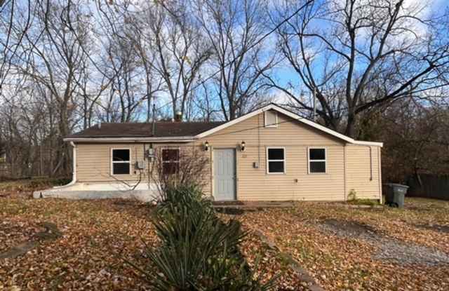 3 Bedroom 1 Bath House in Milan - 221 14th Avenue East, Milan, IL 61264
