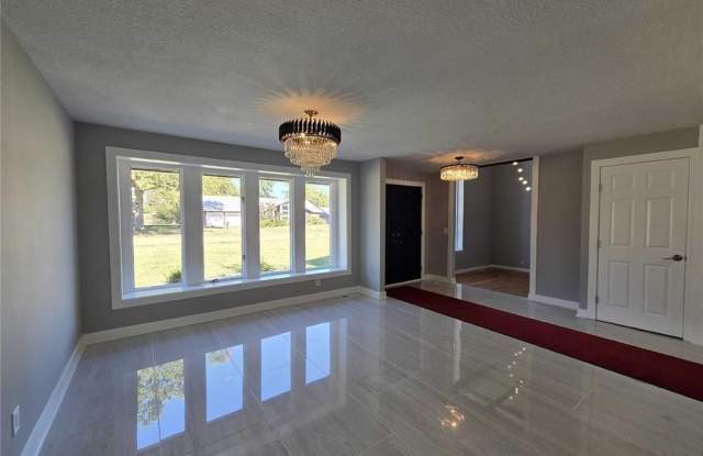 500 Kingridge Drive Gallery 2