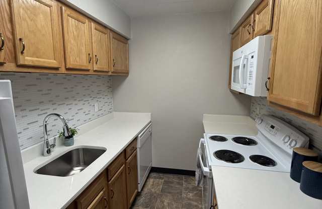 3910 OLD WILLIAM PENN HIGHWAYAPT 135 photos photos