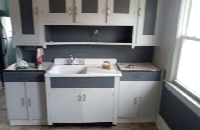 10012 Edgepark Dr - 10012 Edgepark Drive, Garfield Heights, OH 44125