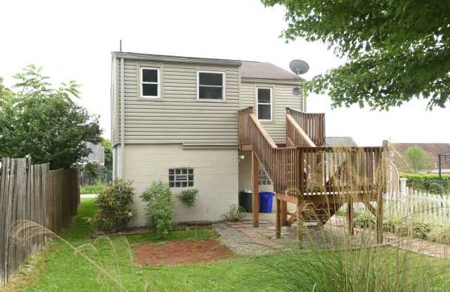 2-Bedroom, 1-Bath Single-Family Home with Integral Garage and Renovated Interior for Rent photos photos