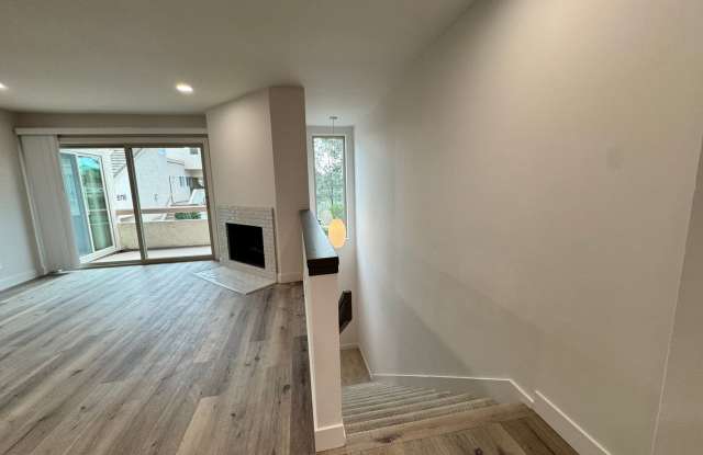 Welcome to this stunning Tierrasanta 1-bedroom, 1-bathroom photos photos