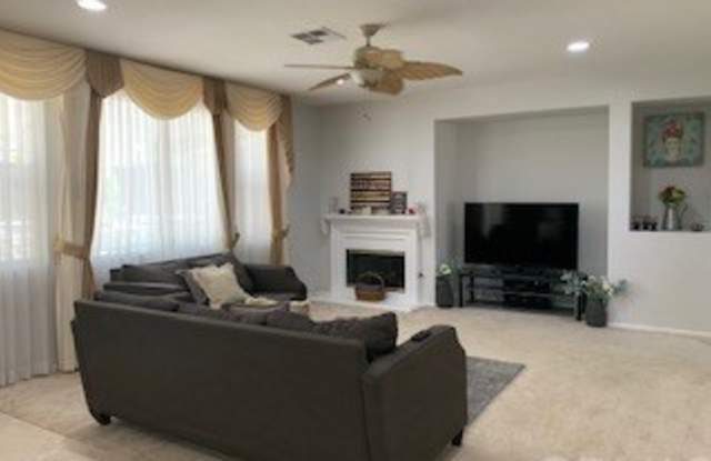 34696 Chinaberry Drive Gallery 3
