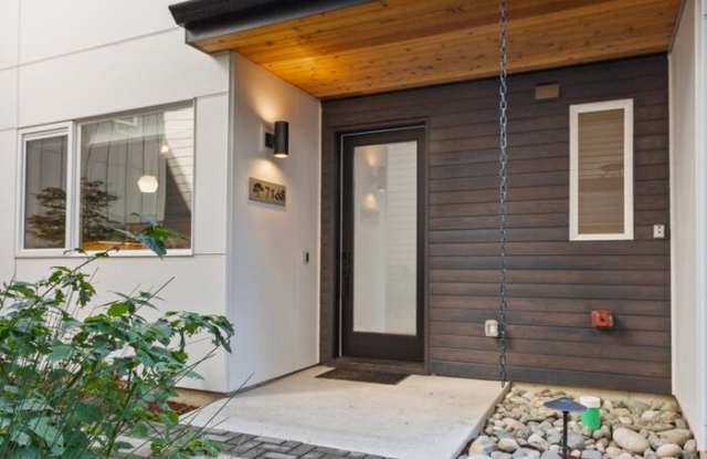 7168 44th Ave S - 7168 44th Avenue South, Seattle, WA 98118