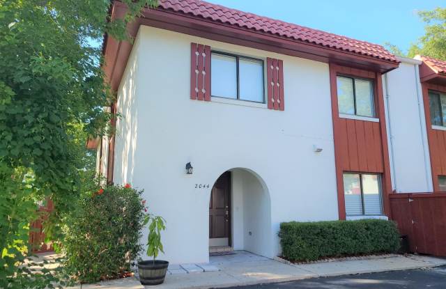 2044 Oak Meadow Circle - 2044 Oak Meadow Circle, South Daytona, FL 32119