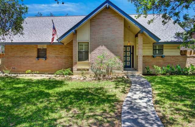 615 SERENADE DR Gallery 2