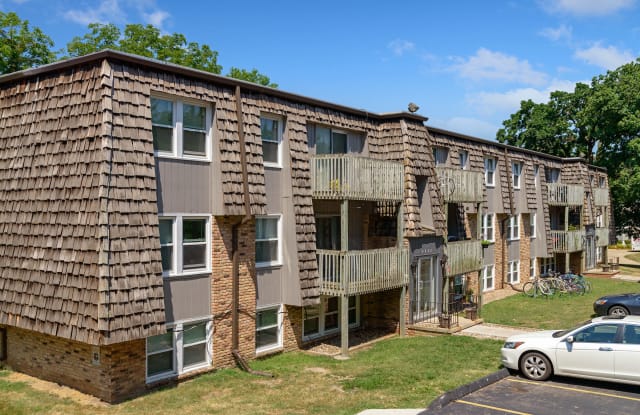 The 4220 Grand Apartments Gallery 3