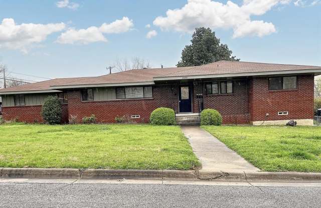 1400 Robin Drive - 1400 Robin Drive, Sherman, TX 75092