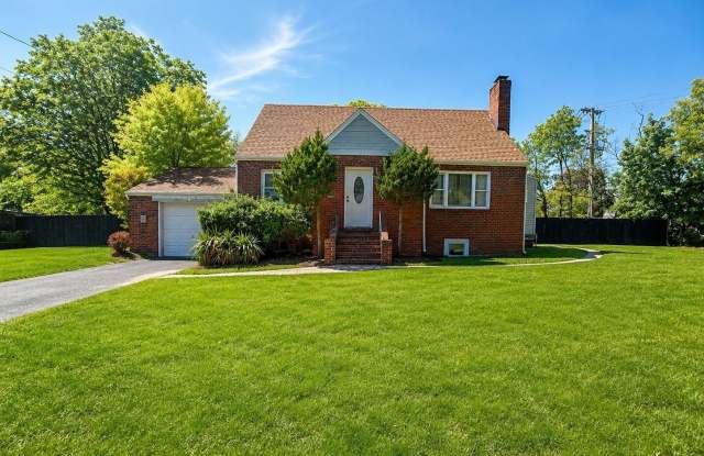 52 Hoffman Lane photos photos