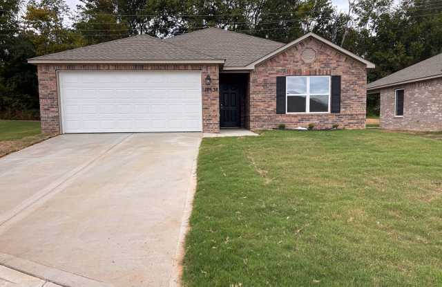 RENT READY!! Built in 2024! Great house in Chaffee Crossing - 10638 Cedar Way, Fort Smith, AR 72916