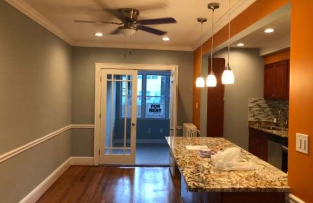 528 25th Place NE Gallery 4
