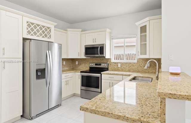 1110 NE 1st Ave - 1110 Northeast 1st Avenue, Fort Lauderdale, FL 33304