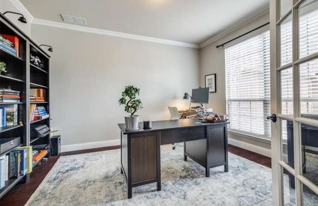 1709 Queensgate Drive Gallery 4