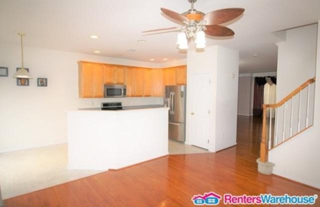 25358 Mcintyre Square Gallery 4