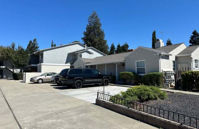 2 BEDROOM  2 BATHROOM CASTRO VALLEY APARTMENT!! - 3612 Jamison Way, Castro Valley, CA 94546