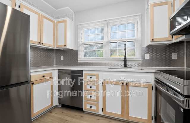 4601 Coronado Drive Apt B Gallery 2