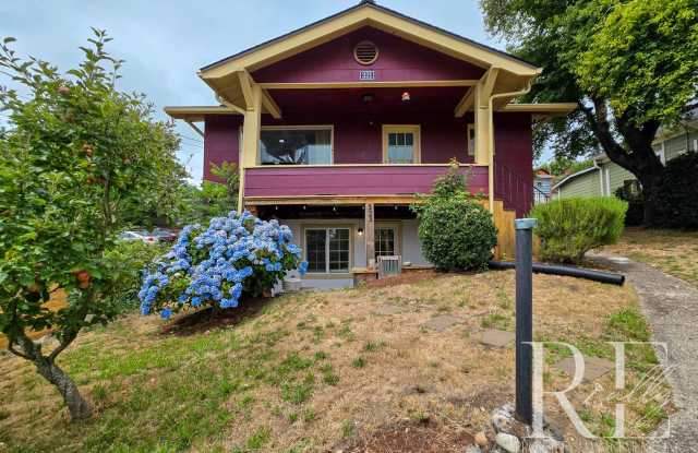 Cozy 1-Bed Duplex with Open Concept Living, Mini-Split Comfort  Apple Tree – Bremerton photos photos