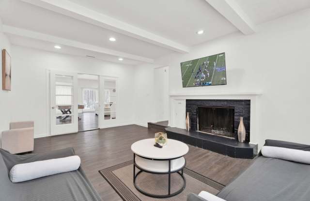 3BD ROOM RANCH - PRIVATE LOT - FURNISHED - BLOOMFIELD HILLS Gallery 3
