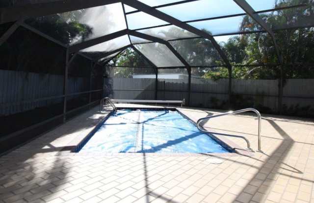 Beautiful 3BD/2BA Single family Home In Boynton Beach! *Pool  Spa* photos photos