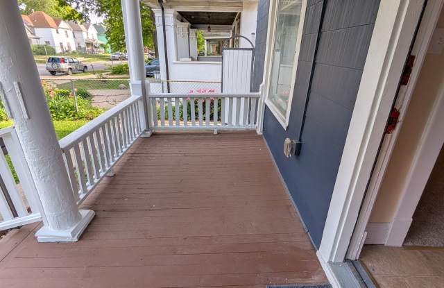 1415 SW Western Avenue photos photos