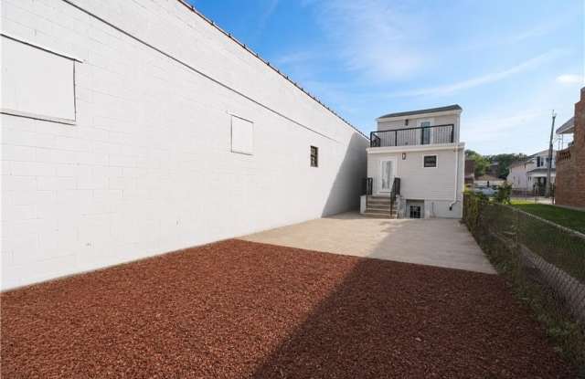 2171 Hendrickson Street Gallery 4